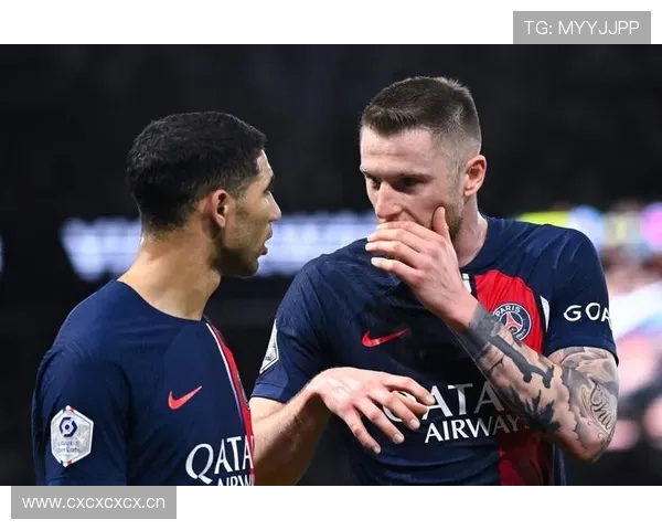 什克里尼亚尔技术特点：防守稳健、出球能力出色、位置感清晰