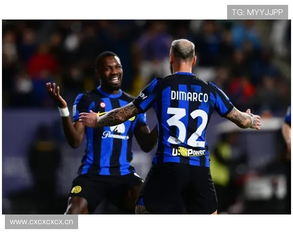 国际米兰战术失衡引发内讧,争冠关键期阵容隐患逐步显现,对球队竞争格局带来变化 国际米兰战术失衡引发内讧,争冠关键期阵容隐患逐步显现,对球队竞争格局带来变化