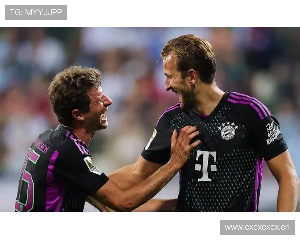 凯恩 vs 莱万：拜仁中锋传承，技术风格与战术角色有何差异？