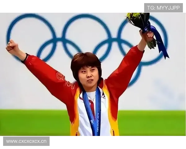 王濛今天穿着像去买菜，赛场上却是杀神一样，无语了！